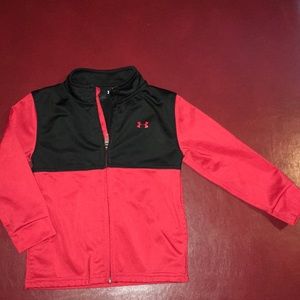 😍Boys 4t Under Armour Black & Red  zip up